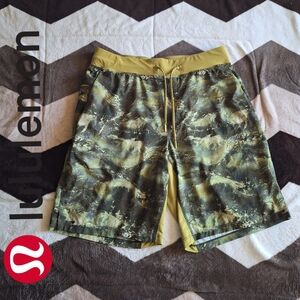 Lululemon T.H.E. Short 9" *Linerless Size Large